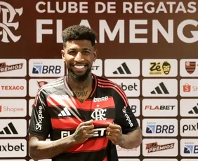 Imagem ilustrativa da imagem Flamengo recebe proposta de mais de R$ 50 milhões por Emerson Royal
