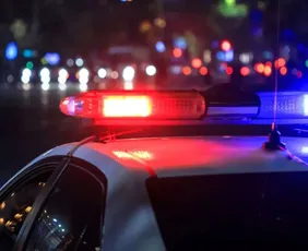 Imagem ilustrativa da imagem Bebê de 1 ano é atingida por tiro na cabeça após suposto ataque de traficantes