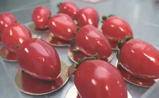 Imagem ilustrativa da imagem "Caramelo do morango do amor pode causar fraturas em dentes", alerta CRO-ES