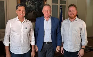 Imagem ilustrativa da imagem Casagrande anuncia Bônus Desempenho para 15 mil professores da Rede Estadual