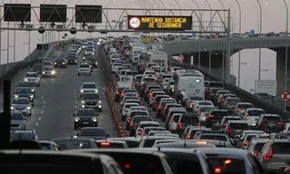 Imagem ilustrativa da imagem Trânsito de Vitória fica complicado após protesto e obras