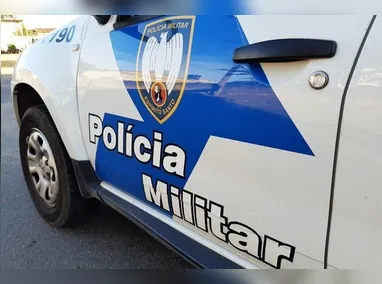 Além dos carros, policiais apreenderam aparelhos celulares e R$ 445,00, em espécie