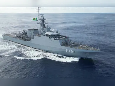 Imagem ilustrativa da imagem Visita liberada a navio de guerra neste domingo em Vitória