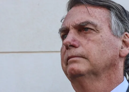 Imagem ilustrativa da imagem PM relata ao STF falha de sinal da tornozeleira de Bolsonaro