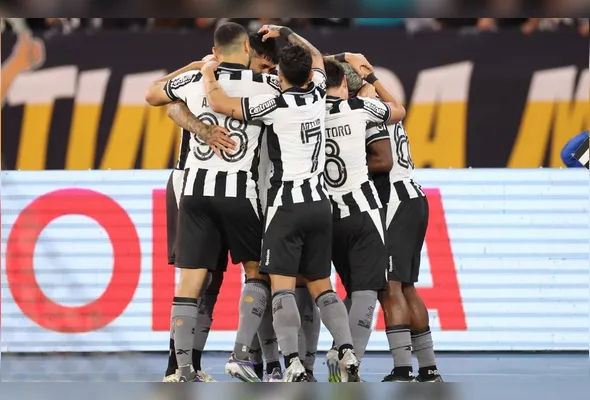 Botafogo abre vantagem contra Red Bull Bragantino na briga por vaga nas quartas da Copa do Brasil