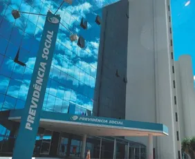 Imagem ilustrativa da imagem INSS paga primeira parcela do 13º a aposentados a partir de sexta; veja quem recebe