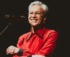 Imagem ilustrativa da imagem Caetano Veloso se apresenta neste domingo em festival na Prainha