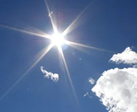 Imagem ilustrativa da imagem Semana começa com calor, mas tempo muda a partir de quarta; confira