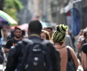 Imagem ilustrativa da imagem Desemprego cai para 5,1% em dezembro, o menor já registrado