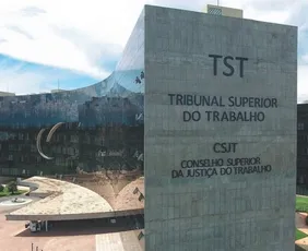 Imagem ilustrativa da imagem TST confirma indenização para porteiros trocados por portaria virtual