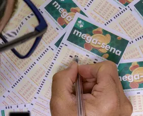 Imagem ilustrativa da imagem Veja o resultado do concurso 3042 da Mega-Sena, com prêmio de quase R$ 165 milhões