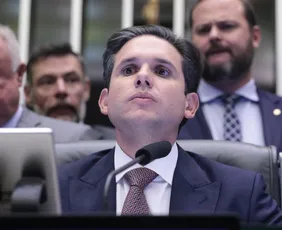 Imagem ilustrativa da imagem Câmara não se curvará a esse tipo de conduta; diz Hugo Motta sobre Glauber Braga