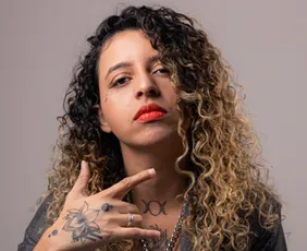 Imagem ilustrativa da imagem Paula Maddi e seu canto contra o preconceito