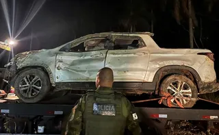 Imagem ilustrativa da imagem Carro de homens desaparecidos no PR é encontrado enterrado com marcas de sangue