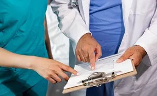 Imagem ilustrativa da imagem Curso de medicina com nota baixa pode ter corte de vaga ou extinção