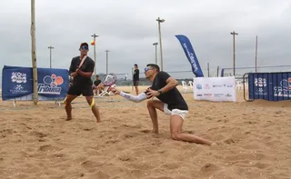 Imagem ilustrativa da imagem Tribuna Open de Beach Tennis: feras em ação nas areias de Camburi