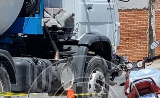 Imagem ilustrativa da imagem Motociclista morre em acidente com caminhão em Vitória