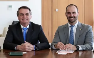 Imagem ilustrativa da imagem Eduardo xinga Jair Bolsonaro em mensagens