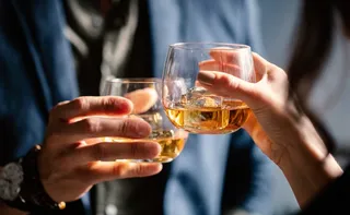 Imagem ilustrativa da imagem Câmara aprova projeto que torna crime hediondo a falsificação de bebidas