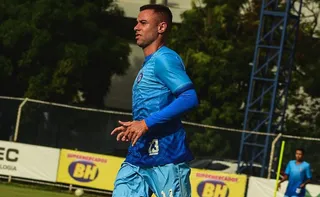 Imagem ilustrativa da imagem "Xerife" Roberto Júnior segue no Vitória para a temporada 2026