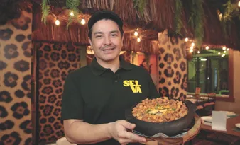 Imagem ilustrativa da imagem Camarão Capixaba: arroz cremoso que une moqueca e banana