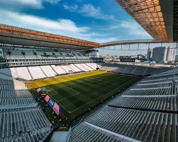 Imagem ilustrativa da imagem Corinthians sofre 4° transfer ban após dívida de R$ 6 milhões por Charles