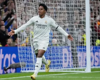 Imagem ilustrativa da imagem Real Madrid oficializa empréstimo do atacante Endrick ao Lyon