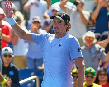 Imagem ilustrativa da imagem Fonseca tem lombalgia, desiste do ATP 250 de Atenas e encerra temporada