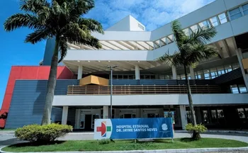 Imagem ilustrativa da imagem Gêmeos recebem alta do Hospital Dr. Jayme após 65 dias na Utin