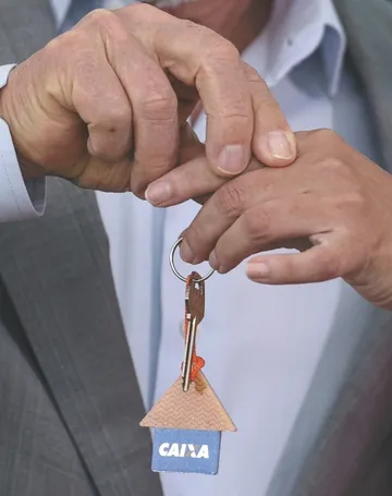 Imagem ilustrativa da imagem Lula cobra programa com moradias para classe média