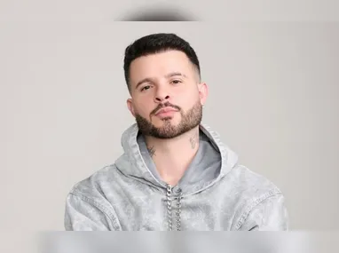 Fagner se apresenta em Vitória com show repleto de sucessos