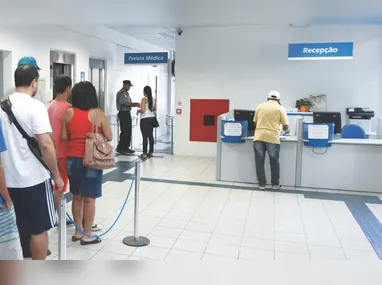 Portos batem recorde de movimento de cargas em um mês