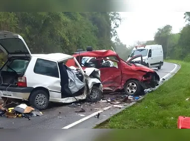 Imagem ilustrativa da imagem Três pessoas morrem após grave acidente no Sul do ES