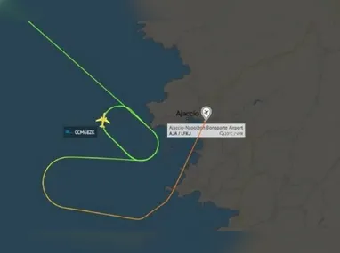 O homem foi acordado e o avião da Air Corsica conseguiu pousar sem novos incidentes