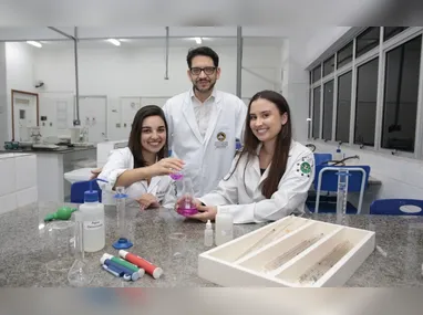 Denise de Souza com o filho Luan
