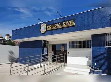 Imagem ilustrativa da imagem Padastro é preso por filmar enteada de 12 anos tomando banho em Cariacica