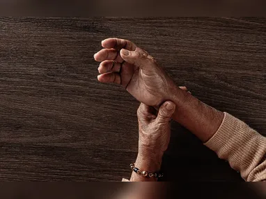 Imagem ilustrativa da imagem Parkinson: doença atinge cerca de 200 mil pessoas no Brasil