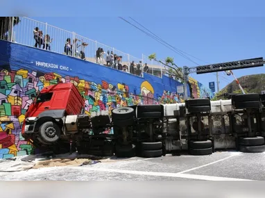 Giani Santos, que está na UTI, e o marido, Carlos dos Santos