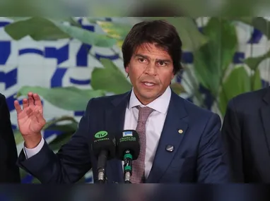 Ministro da Fazenda, Fernando Haddad, criticou governos anteriores e disse que parte da população não deveria pagar Imposto de Renda
