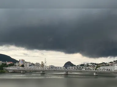 Imagem ilustrativa da imagem Domingo deve ser de chuva em todo o ES. Veja alertas e previsão