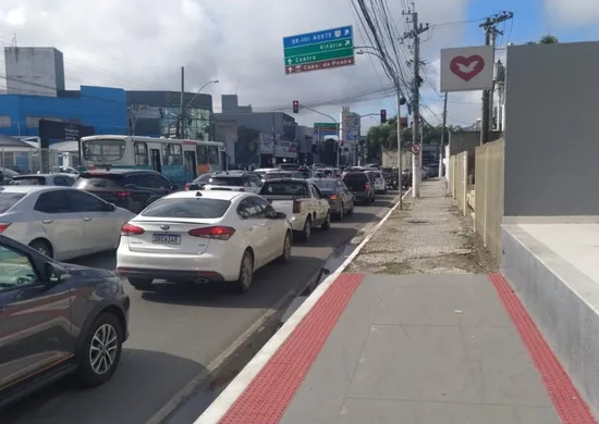 Imagem ilustrativa da imagem Acidente na Terceira Ponte complica o trânsito em Vila Velha