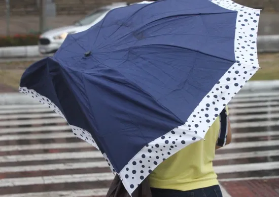 Imagem ilustrativa da imagem Frente fria chega hoje ao ES e vai mudar o tempo nos próximos dias; veja previsão