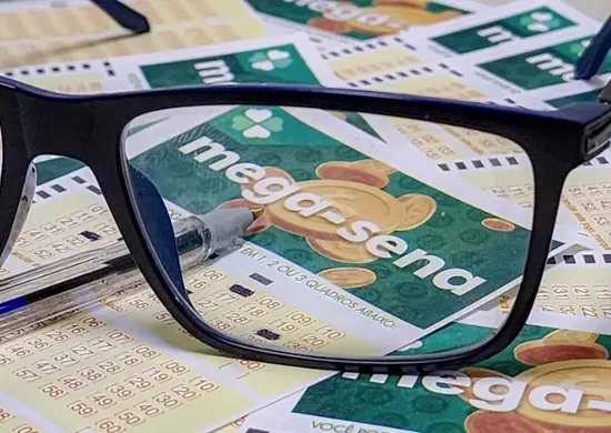 Imagem ilustrativa da imagem Mega-Sena acumula novamente e prêmio principal vai para R$ 55 milhões