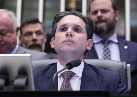 Imagem ilustrativa da imagem Quem votou contra o projeto do PL Antifacção tem de se explicar, diz Hugo Motta