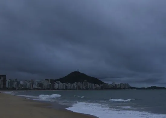 Imagem ilustrativa da imagem ES está em alerta amarelo para acumulado de chuva neste sábado; veja previsão
