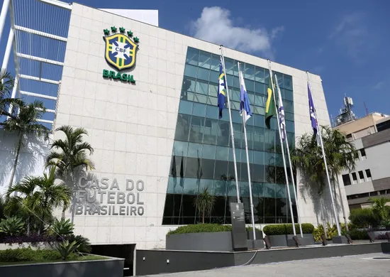 Imagem ilustrativa da imagem CBF confirma impedimento semiautomático no Brasileirão