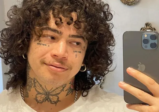 Imagem ilustrativa da imagem Sou gay, diz Whindersson Nunes, que afirma ter repensado sua sexualidade