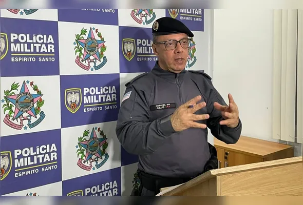O comandante-geral da PM, coronel Douglas Caus, pede denúncias sobre o paradeiro dos suspeitos no 181