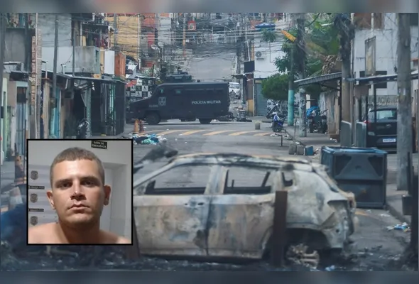 Carros incendiados foram usados como barricadas pelos bandidos. O capixaba Alisson Rocha (destaque), apontado como líder do PCV, está entre os mortos