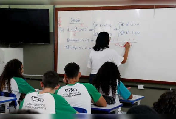 Reajuste deve beneficiar ativos, aposentados e pensionistas da rede estadual de ensino